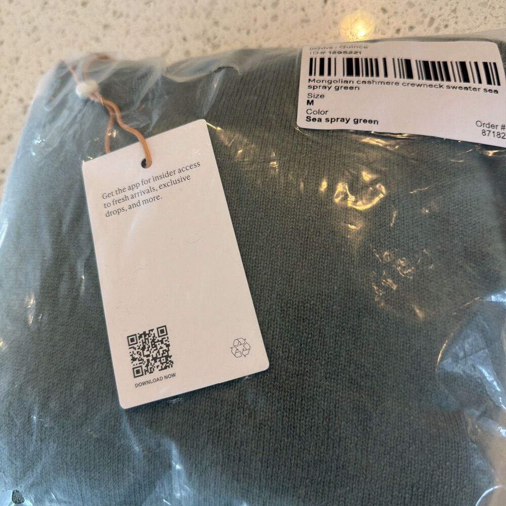 Quince Women Mongolian Cashmere Crewneck Sweater Sea Spray Green M - Picture 3 of 3
